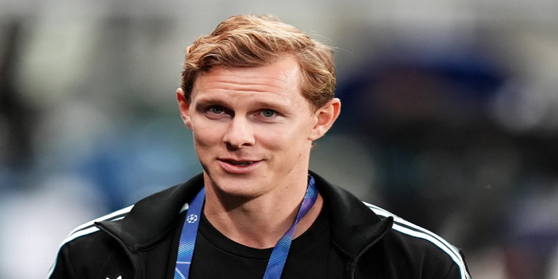 thong-tin-cau-thu-emil-krafth