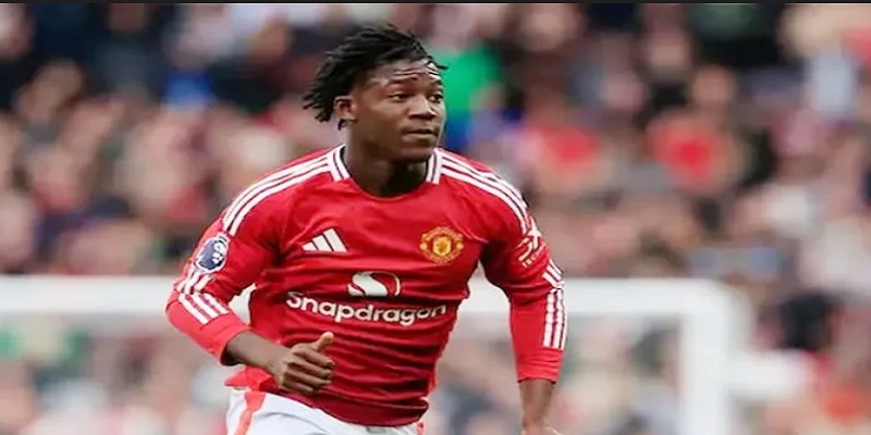 thong-tin-ve-cau-thu-kobbie-mainoo-2